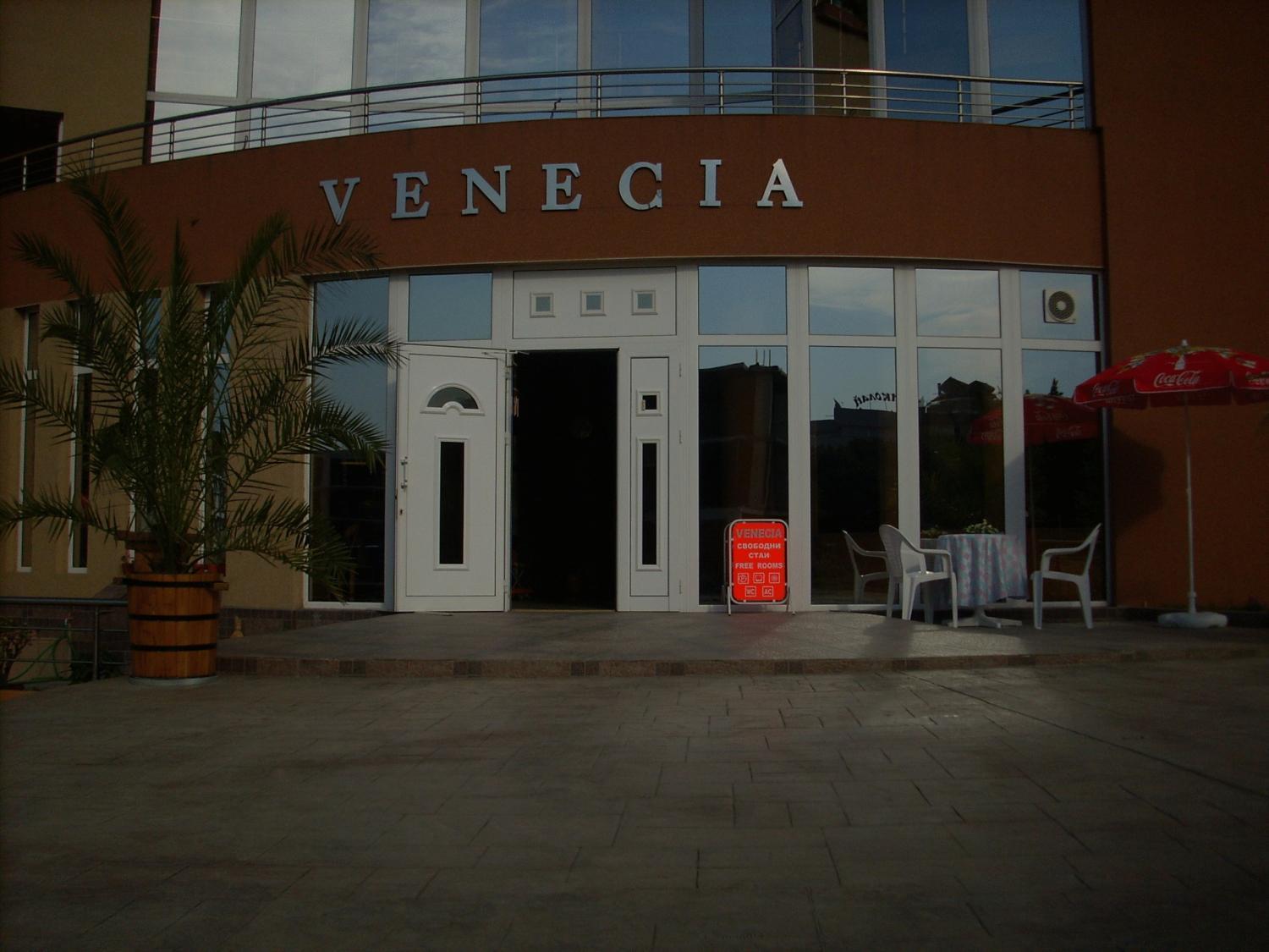 Hotel Venecia Primorsko Dış mekan fotoğraf