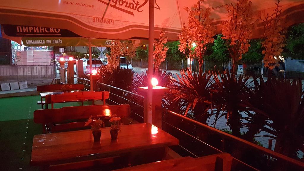 Hotel Venecia Primorsko Dış mekan fotoğraf